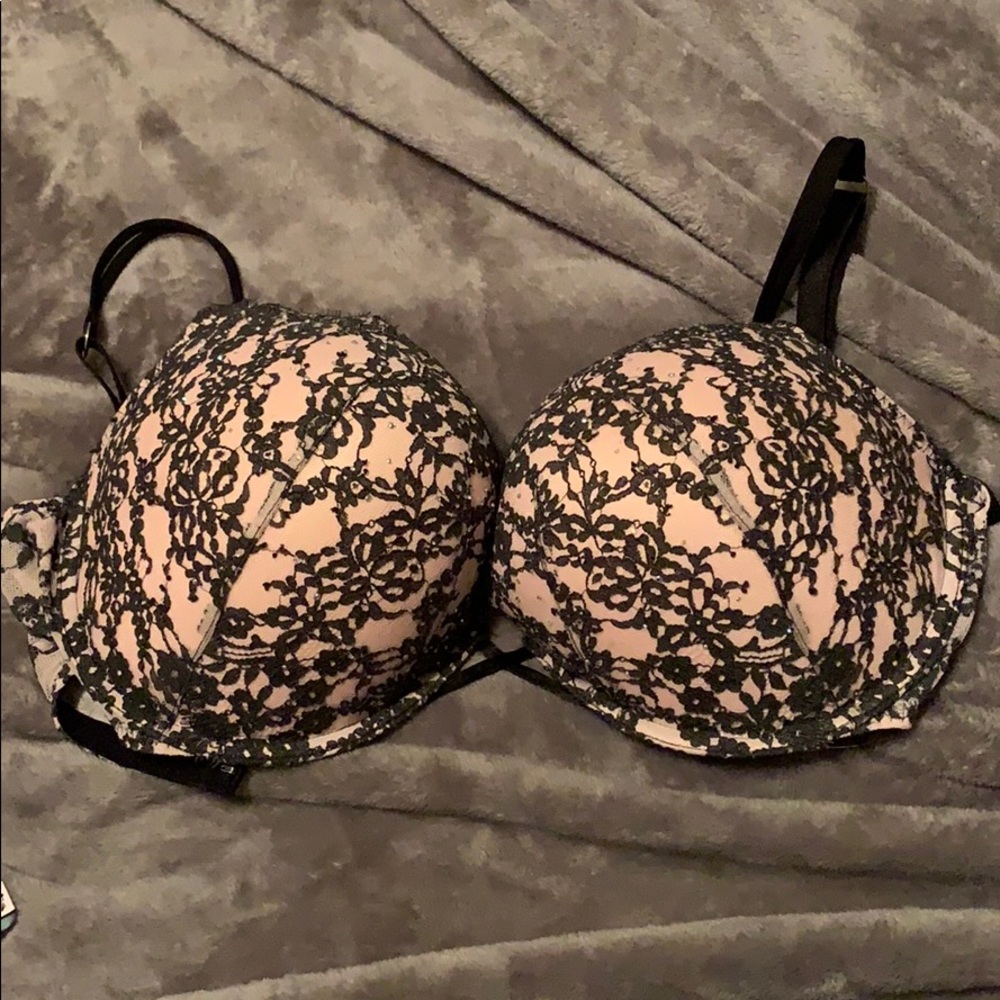 Bombshell VS bra